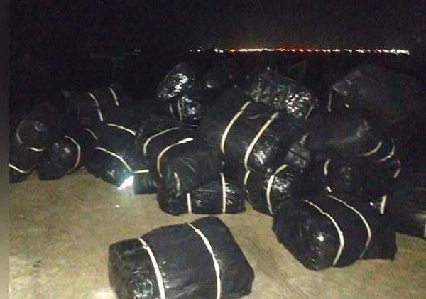 ரூ 50 லேசம் மதிப்பில் 35 கிலோ எடை கொண்ட கடத்தல் பீடி இலை மூட்டைகள் பறிமுதல்