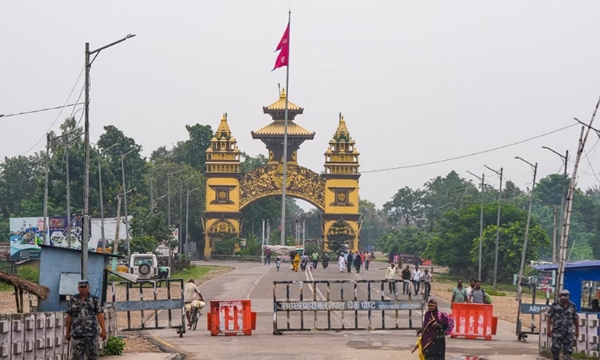 நேபாள தேர்தலை முன்னிட்டு மார்ச் 2 முதல் 3 நாள்களுக்கு இந்திய-நேபாள எல்லை மூட மத்திய அரசு உத்தரவு நேபாள தேர்தலை முன்னிட்டு மார்ச் 2 முதல் 3 நாள்களுக்கு இந்திய-நேபாள எல்லை மூட மத்திய அரசு உத்தரவு