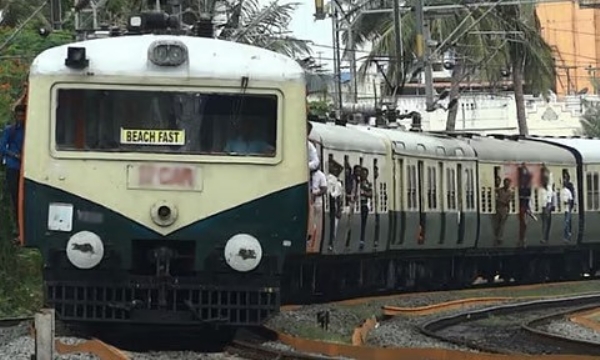 இன்று முதல் கடற்கரை-தாம்பரம் பாதையில் கூடுதலாக 20 மின்சார ரயில் சேவைகள் இயக்கம் இன்று முதல் கடற்கரை-தாம்பரம் பாதையில் கூடுதலாக 20 மின்சார ரயில் சேவைகள் இயக்கம்