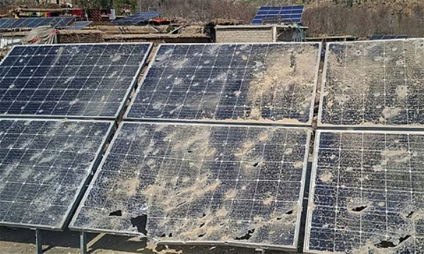 ஆப்கானிஸ்தான் வான்வெளி தாக்குதல் நடத்தியதால் பாகிஸ்தான் நாடு முழுவதும் டிரோன்கள் பறக்க தடை ஆப்கானிஸ்தான் வான்வெளி தாக்குதல் நடத்தியதால் பாகிஸ்தான் நாடு முழுவதும் டிரோன்கள் பறக்க தடை