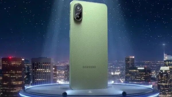 சாம்சங் நிறுவனத்தின் புதிய 5ஜி போன் கேலக்ஸி எஃப்70இ இந்தியாவில் நாளை அறிமுகம்