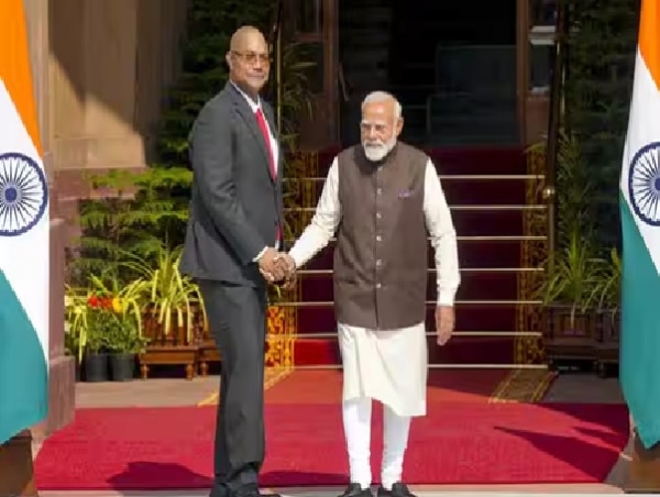 பிரதமர் மோடி சீஷெல்ஸ் அதிபர் பேட்ரிக் ஹெர்மினியுடன் சந்திப்பு