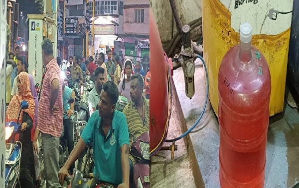 Crowds throng petrol pumps Crowds throng petrol pumps