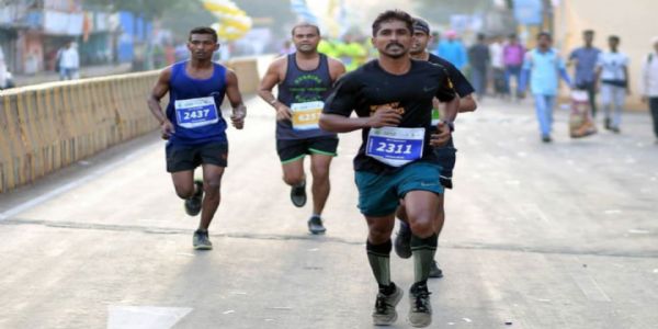 பிளாஸ்டிக் இல்லாத குற்றாலத்தை உருவாக்கும் வகையில் மாராத்தான் போட்டி