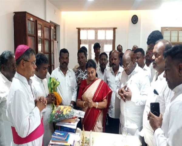 தூத்துக்குடியில்  கான்ஸ்டண்டன் ரவீந்திரன் எம்.பி.க்கு  உற்சாக வரவேற்பு