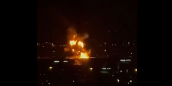 துபாயில் பற்றி எரியும் எண்ணெய் கிடங்கு - விமான சேவை தற்காலிக நிறுத்தம்