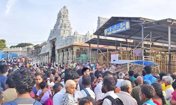 வெயிலின் தாக்கம் அதிகரிப்பு -  திருச்செந்தூர் சுப்ரமணியசாமி கோவில் பக்தர்களுக்கு சிறப்பு ஏற்பாடுகள்