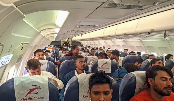 விமானங்களில் 60% இருக்கைகளுக்கு அதிக கட்டணம் வாங்கக் கூடாது - மத்திய அரசு உத்தரவு