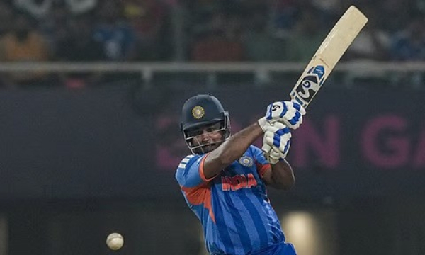 டி20 உலகக்கோப்பை - வெஸ்ட் இண்டீஸ் அணிக்கு எதிரான ஆட்டத்தில் இந்தியா 5 விக்கெட்டுகள் வித்தியாசத்தில் வெற்றி டி20 உலகக்கோப்பை - வெஸ்ட் இண்டீஸ் அணிக்கு எதிரான ஆட்டத்தில் இந்தியா 5 விக்கெட்டுகள் வித்தியாசத்தில் வெற்றி