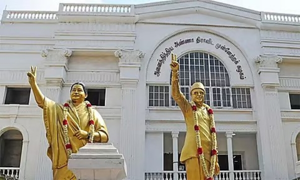 அதிமுக மாவட்டச் செயலாளர்கள் கூட்டம் மார்ச் 4ம் தேதி நடைபெறும் என அறிவிப்பு அதிமுக மாவட்டச் செயலாளர்கள் கூட்டம் மார்ச் 4ம் தேதி நடைபெறும் என அறிவிப்பு