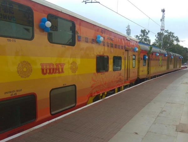 சிக்னல் அமைக்கும் பணிகள் காரணமாக  கோவை- பெங்களூரு உதய் எக்ஸ்பிரஸ் உள்ளிட்ட ரெயில் சேவைகளில் மாற்றம்