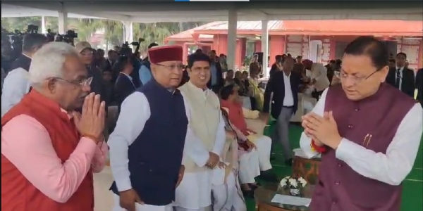 உத்தராகண்ட் அமைச்சரவை விரிவாக்கம் - 5 பாஜக எம்.எல்.ஏ-க்கள் அமைச்சர்களாக பதவியேற்பு