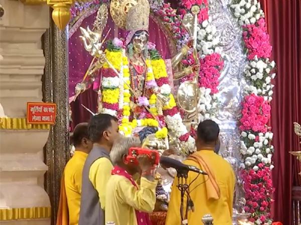 சைத்ர நவராத்திரியின் நான்காம் நாளில் கோவில்களில் திரண்ட பக்தர்கள்