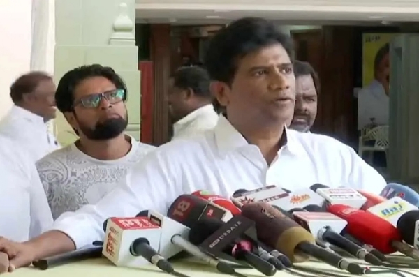 மதவாத சக்திகளை தமிழகத்தில் கால் ஊன்றக் கூடாது என்ற தெளிவு திமுக கூட்டணிக் கட்சிகளுக்கு உள்ளது - எம்.எல்.ஏ. எழிலன் மதவாத சக்திகளை தமிழகத்தில் கால் ஊன்றக் கூடாது என்ற தெளிவு திமுக கூட்டணிக் கட்சிகளுக்கு உள்ளது - எம்.எல்.ஏ. எழிலன்