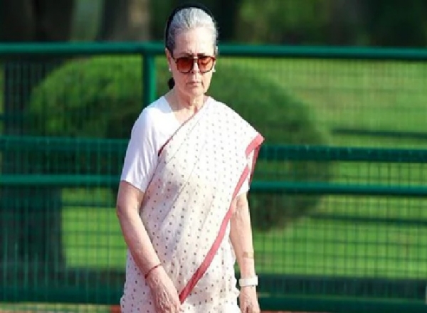 Sonia Gandhi Returns Home in Good Health