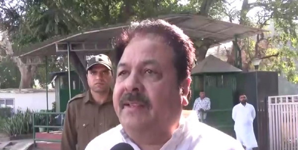 ஹோலி பண்டிகை மக்களை ஒன்றிணைக்கும் ஒரு தனித்துவமான சந்தர்ப்பம் - காங்கிரஸ் எம்.பி. ராஜீவ் சுக்லா ஹோலி வாழ்த்து