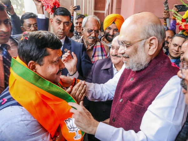 பீகார் மாநிலங்களவைத் தேர்தல் - நிதின் நபினின் வேட்புமனு தாக்கல் நிகழ்ச்சியில்  கலந்து கொள்ளும் அமித் ஷா