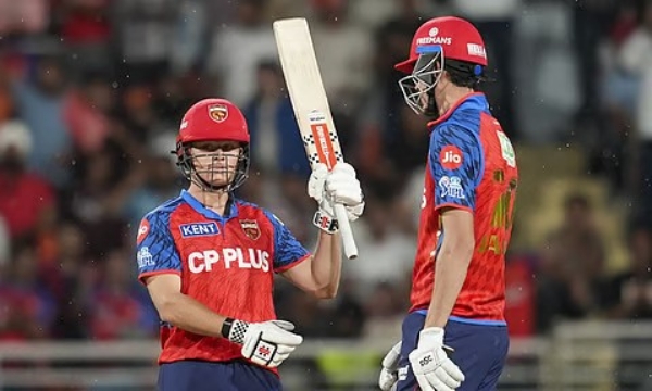 ஐபிஎல் - கடைசி ஓவரில் குஜராத் டைட்டன்சை வீழ்த்தி பஞ்சாப் கிங்ஸ் திரில் வெற்றி