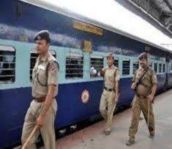 ரயில்வே போலீஸ்