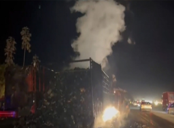 Sudden Fire Breaks Out in Lorry Carrying Scrap Iron in Haryana Sudden Fire Breaks Out in Lorry Carrying Scrap Iron in Haryana