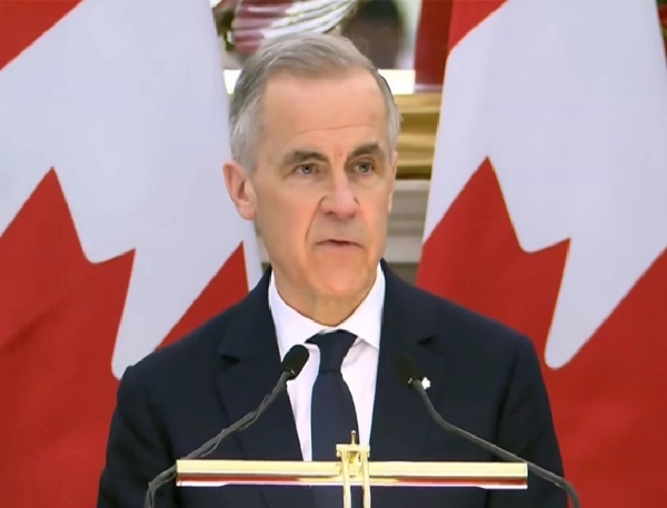 எரிபொருள் வரி தற்காலிகமாக நிறுத்தம் -  கனடா பிரதமர் மார்க் கார்னி அறிவிப்பு