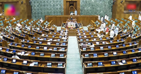 மகளிர் இடஒதுக்கீடு மற்றும் தொகுதி மறுவரையறை மசோதாக்கள் லோக்சபாவில் இன்று பரிசீலனை