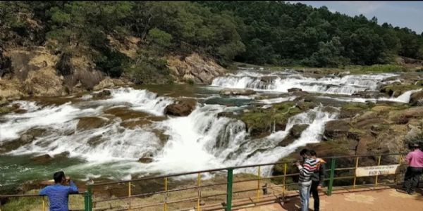 உதகை பைக்காரா நீர்வீழ்ச்சி சுற்றுலா தலம் தற்காலிகமாக மூடல்