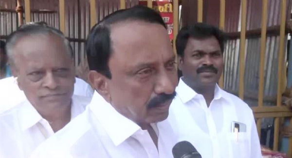 விஜயை எதிர்த்துப் போட்டியிடுபவர்கள் தங்கள் வைப்புத்தொகையை இழப்பார்கள் - செங்கோட்டையன்