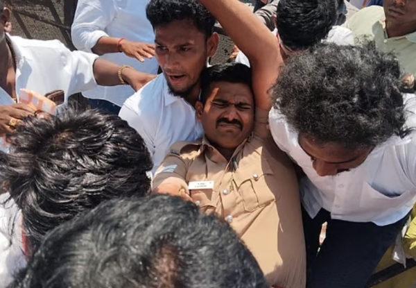 திருச்சியில் தவெக நிர்வாகி ஆதவ் அர்ஜுனாவின் கார் மோதியதில் காவலர் படுகாயம்