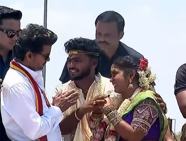 Vijay Extends Wishes