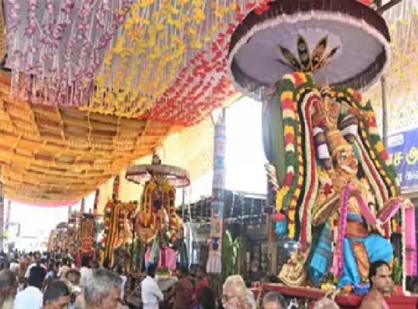 அட்சய திருதியை முன்னிட்டு 12 வைணவ கோவில்களிலிருந்து 12 கருட வாகன சேவை