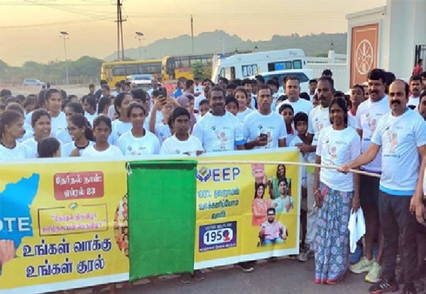 100% வாக்குப்பதிவை வலியுறுத்தி திருநெல்வேலியில் மினி மாரத்தான் போட்டி