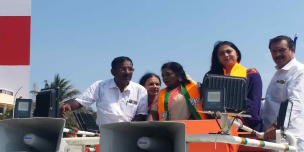 யார் வந்து பேசினாலும் கூட தேசிய ஜனநாயக கூட்டணியின் வெற்றியை தடுக்க முடியாது - தமிழிசை