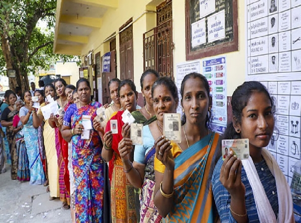 தமிழக சட்டப்பேரவை தேர்தலில் மாலை 3 மணி நிலவரப்படி 70% வாக்குப்பதிவு