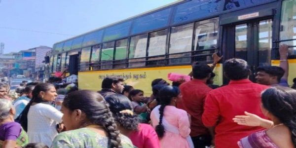 வால்பாறையில் இயற்கை காட்சிகளை கண்டு மகிழ குவிந்த சுற்றுலாப் பயணிகளின் கூட்டம்