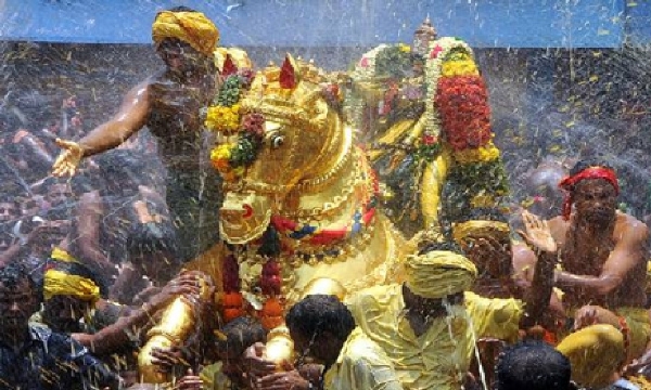 Kallazhagar Departs for Madurai Tomorrow