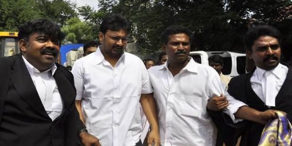 பணமோசடி வழக்கு -தயாநிதி அழகிரி சார்பில் தந்தை மு.க.அழகிரி மனு தாக்கல்