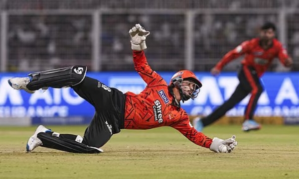 ஐபிஎல் - கொல்கத்தா நைட் ரைடர்சை 65 ரன்கள் வித்தியாசத்தில் வீழ்த்தி சன்ரைசர்ஸ் ஐதராபாத் வெற்றி