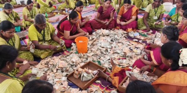 திருச்செந்தூர் கோயிலில் ரூ.3.95 கோடி உண்டியல் காணிக்கையாக வருவாய்