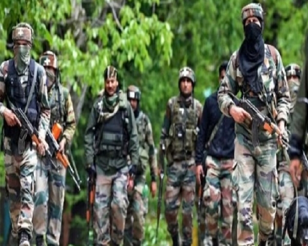 மர்ம நபர்கள் எல்லையில் புகுந்ததாக சந்தேகம் - பாதுகாப்புப் படையினரின் தேடுதல் நடவடிக்கை தீவிரம் மர்ம நபர்கள் எல்லையில் புகுந்ததாக சந்தேகம் - பாதுகாப்புப் படையினரின் தேடுதல் நடவடிக்கை தீவிரம்