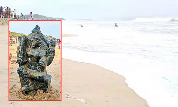 மாமல்லபுரம் கடற்கரையில் மர்மமாக கரை ஒதுங்கிய அம்மன் சிலை - அதிகாரிகள் தீவிர விசாரணை