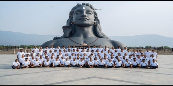 ஈஷாவில் பாதுகாப்புப் படை வீரர்களுக்கு ‘ஹத யோகா’ ஆசிரியர் பயிற்சி - கடற்படை மற்றும் ராணுவ வீரர்கள் பங்கேற்பு