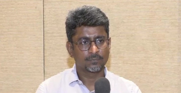 கிராம வளர்ச்சி நிதிக்காக லஞ்சம் - மும்பை அதிகாரி கைது கிராம வளர்ச்சி நிதிக்காக லஞ்சம் - மும்பை அதிகாரி கைது