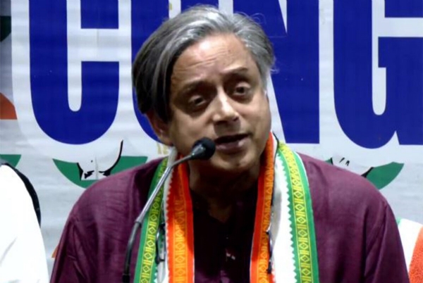 ஆட்சியாளர் எதிர்ப்பு மனநிலைக்கு மத்தியில் கேரளத் தேர்தலில் ஐக்கிய ஜனநாயக முன்னணி வெற்றிபெறும் - சசி தரூர் நம்பிக்கை