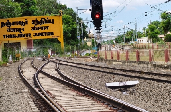 தஞ்சை-விழுப்புரம் ரயில் பாதை திட்டத்தை 2028 ஆம் ஆண்டிற்குள் முடிக்க பொதுமக்கள் வலியுறுத்தல் தஞ்சை-விழுப்புரம் ரயில் பாதை திட்டத்தை 2028 ஆம் ஆண்டிற்குள் முடிக்க பொதுமக்கள் வலியுறுத்தல்