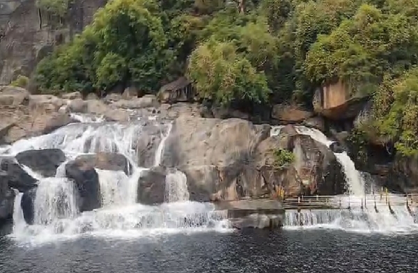 Ban on Tourists Bathing at Manimutharu Falls