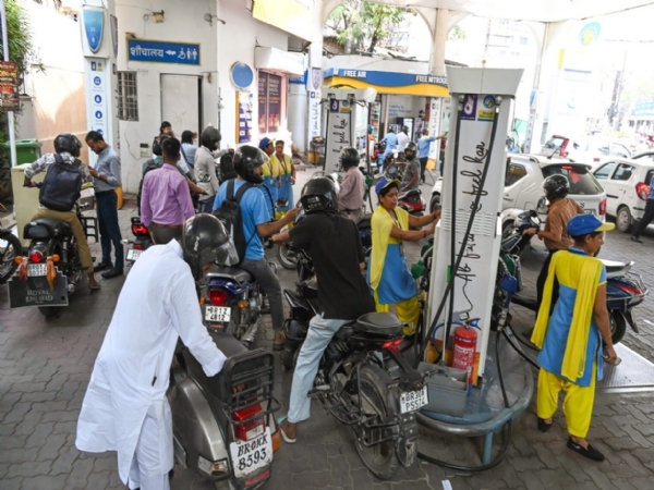 price of petrol crossed ₹107 per liter,