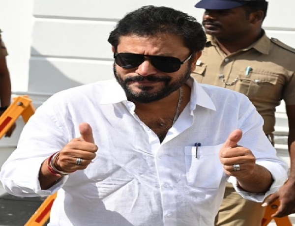 வாக்களித்த சொந்த மக்களையே குற்றம் சாட்டுவது கண்டிக்கத்தக்கது - தூத்துக்குடி எம்.எல்.ஏ ஸ்ரீநாத் வாக்களித்த சொந்த மக்களையே குற்றம் சாட்டுவது கண்டிக்கத்தக்கது - தூத்துக்குடி எம்.எல்.ஏ ஸ்ரீநாத்