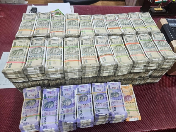 Unaccounted Cash Worth ₹2.56 Crore Seized from Car