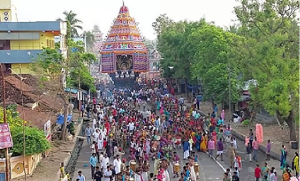 திருநள்ளாறு சனீஸ்வர பகவான் திருக்கோயில் தேரோட்டம் கோலாகலம்